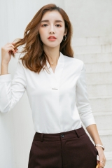 Master Wedding Dress 2024 short-sleeved Korean version of Niang Slim Lacey is a simple and neat V-neck covered arm wedding yarn.