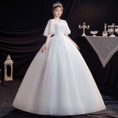Master Wedding Dress 2024 short-sleeved Korean version of Ni按时ang Slim Lacey is a simple and neat V-neck covered arm wedding yarn.