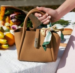 Top layer cowhide patchwork geometric bag