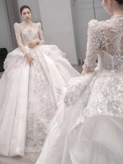 Master Wedding Dress 2024 short-sleeved Korean is a simple and neat V-neck covered arm wedding yarn.