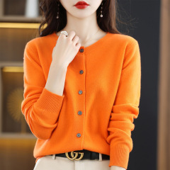 Master Wedding Dress 2024 short-sleeved Korean version of Niang Slim Lacey is a simple and neat V-neck covered arm wedding yarn.