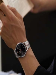 Exquisite men's watch