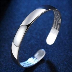 Silver Ring: A Delicate and Alluring Accessory