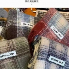2024 Autumn/Winter Melad Checkered Scarf Women's Korean Edition Thickened Warm Multi functional Neck, Elegant and Luxurious