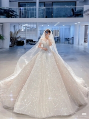 Wedding dressQ4