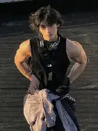 Handsome guys accompany you for outdoor climbing
