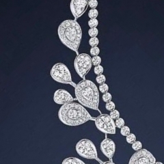 “tiny gemstones closely set for a seamless look”bold design that stands out, ideal for special occasions”“Suitable for Engagement, Wedding, Daily Wear, Party”