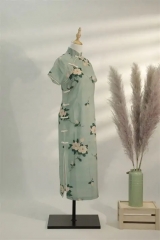 Elegant Chinese Qipao Dress Traditional Cheongsam Vintage Floral Embroidery Slim Fit Oriental Style for Women