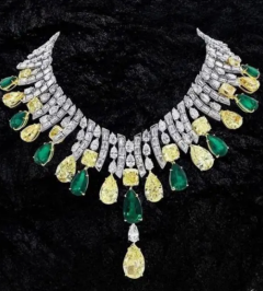 Saudi Arabian national style jewellery necklace, hand set in sterling silver, gemstone quality is jade agate